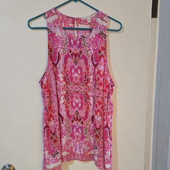 Violet & Claire Tops - Violet & Claire Bright Pink Paisley Sleeveless Tank